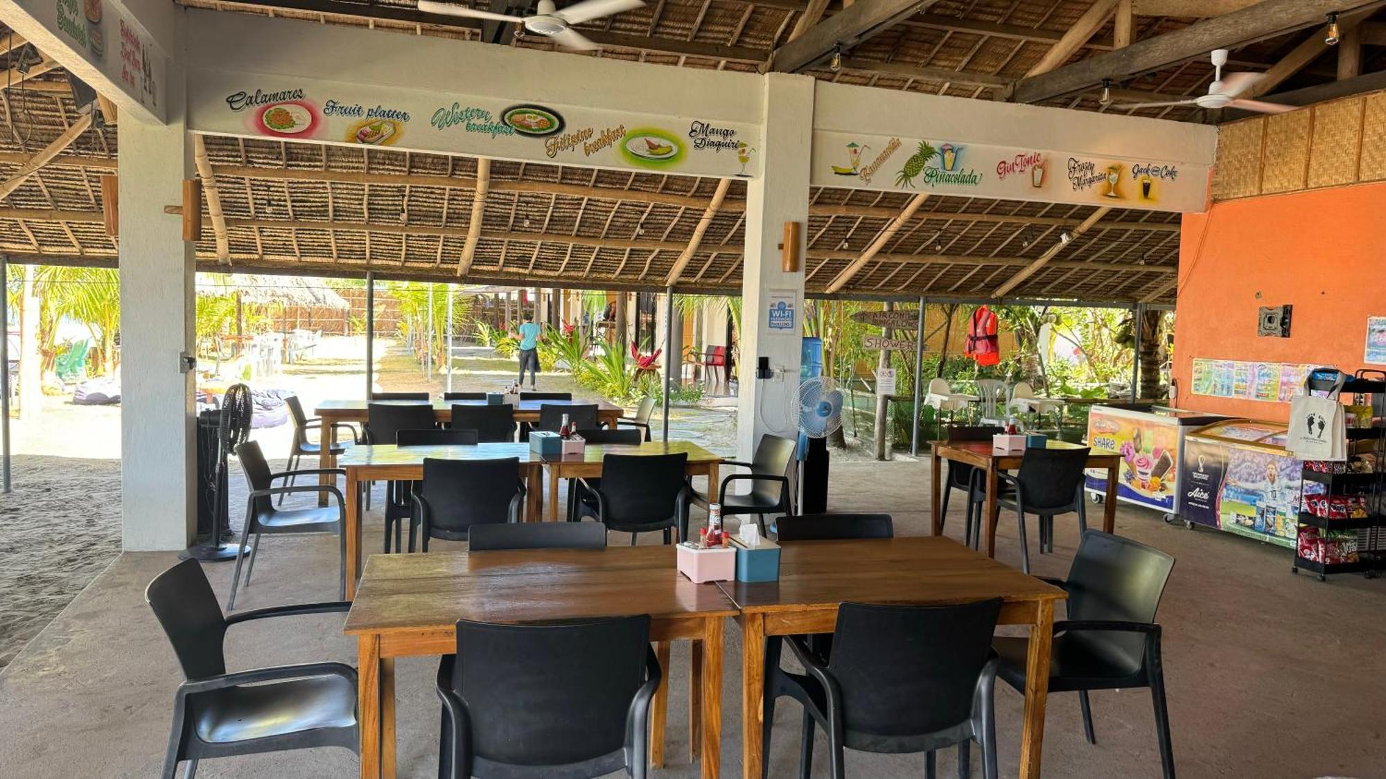 Footprints Beach Resort Agpudlos Exterior photo